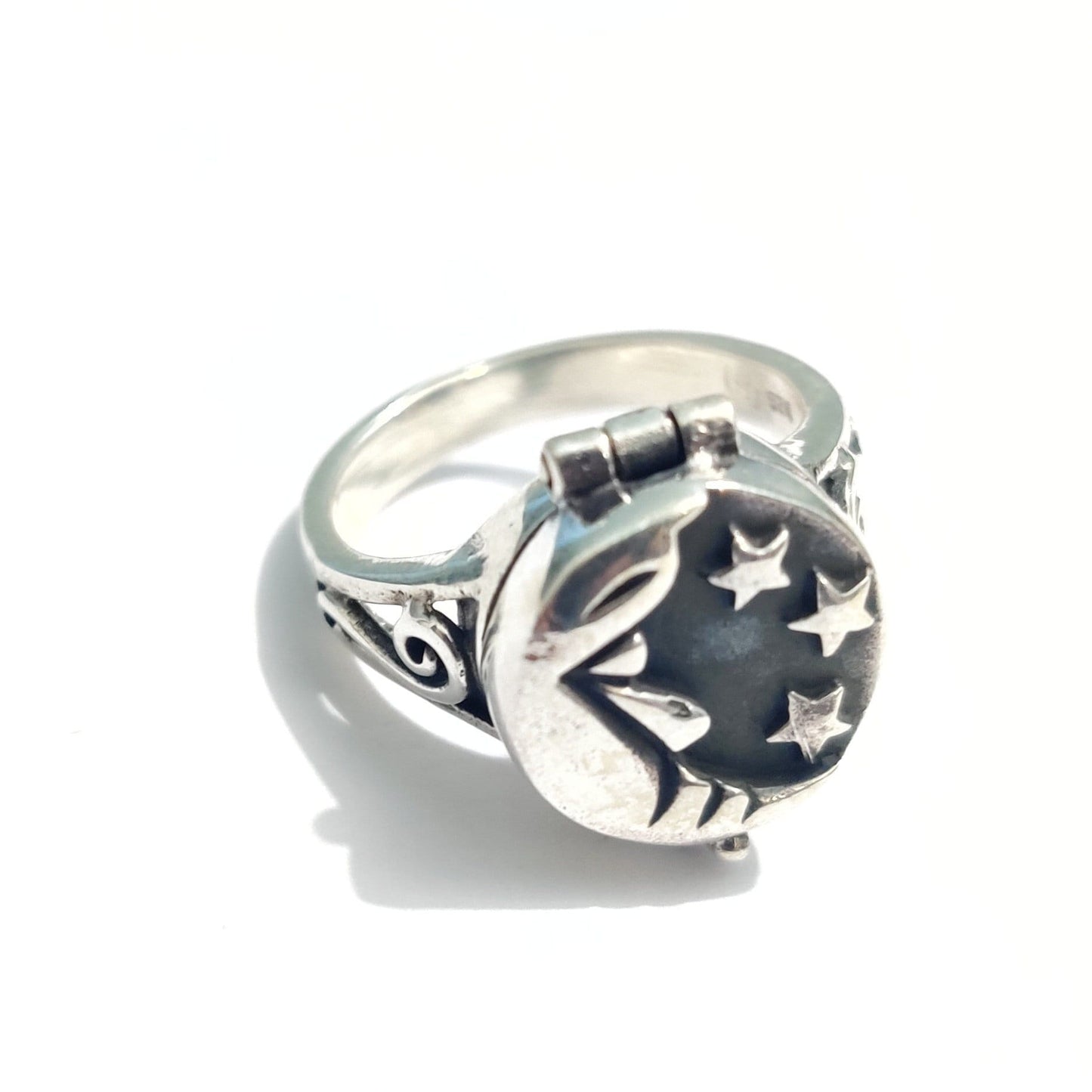 Handmade 925 Sterling Silver Box Ring with Hidden Compartment, Unique Artisan Jewelry