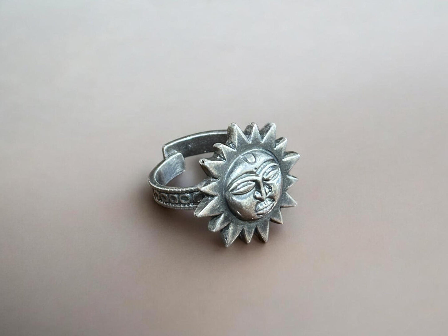 Vintage Sun Face Ring 925 Sterling Silver Adjustable Tribal Celestial Jewelry, SR 151