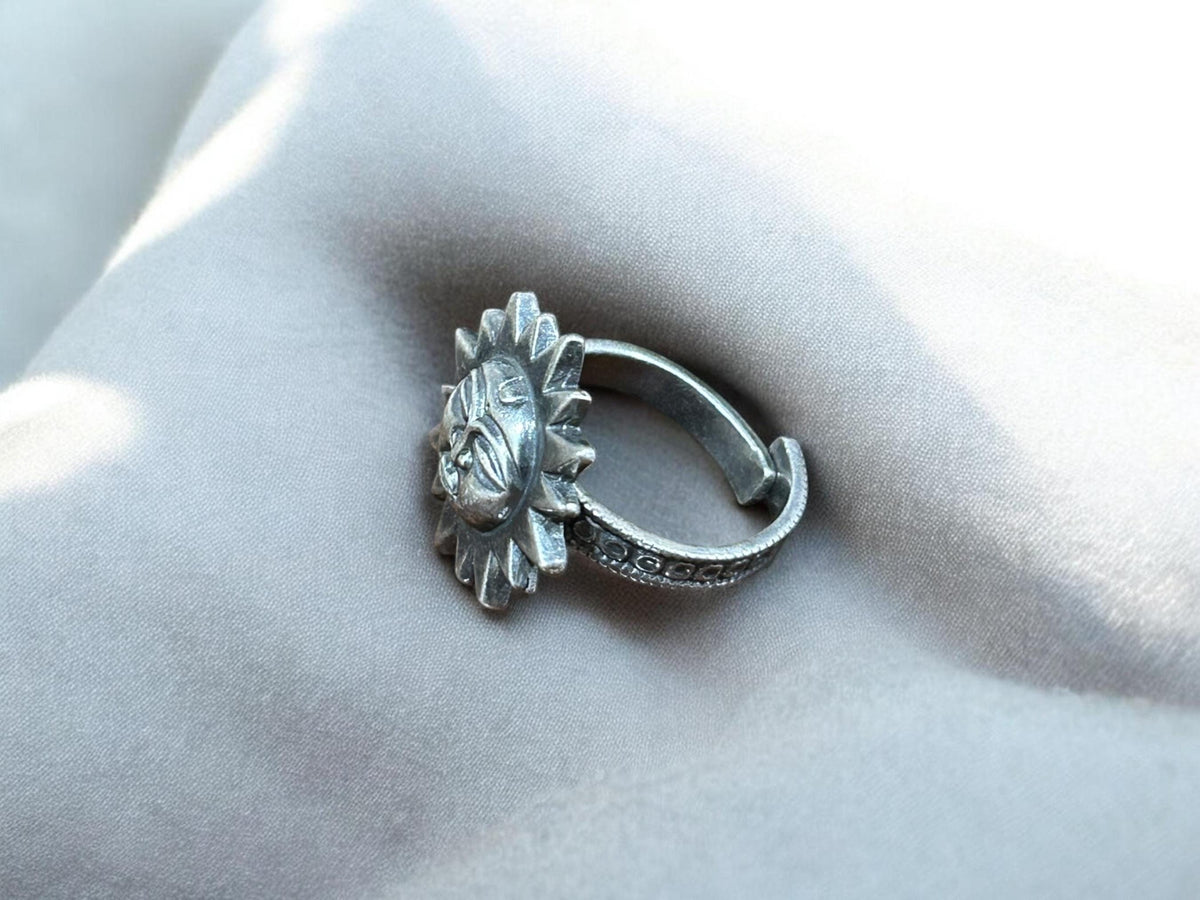 Vintage Sun Face Ring 925 Sterling Silver Adjustable Tribal Celestial Jewelry, SR 151