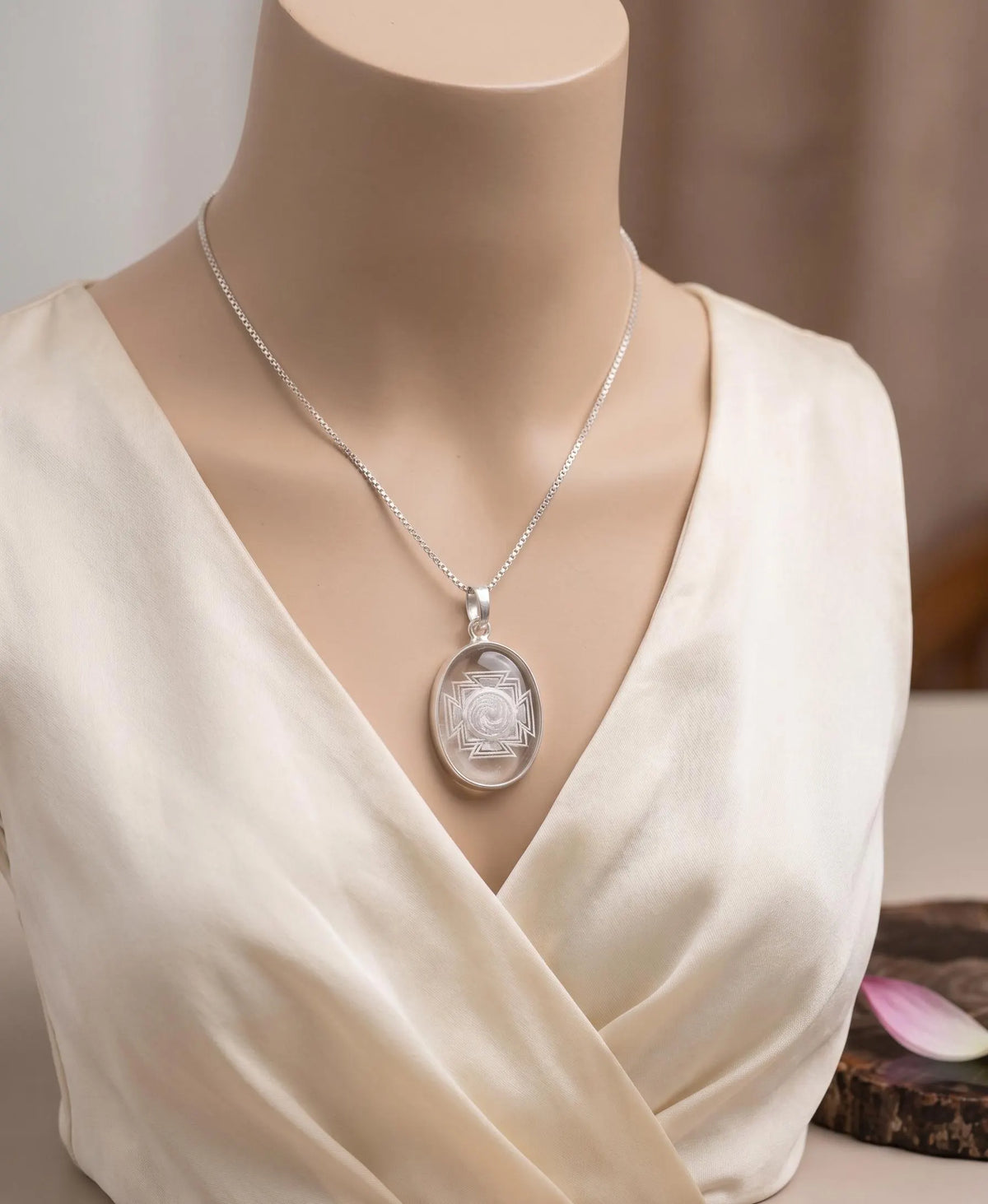Meru Yantra Pendant • Sphatik Crystal Necklace • Sacred Geometry Jewelry • Protection Talisman • Spiritual Gift • Engraved Shri Meru Chakra